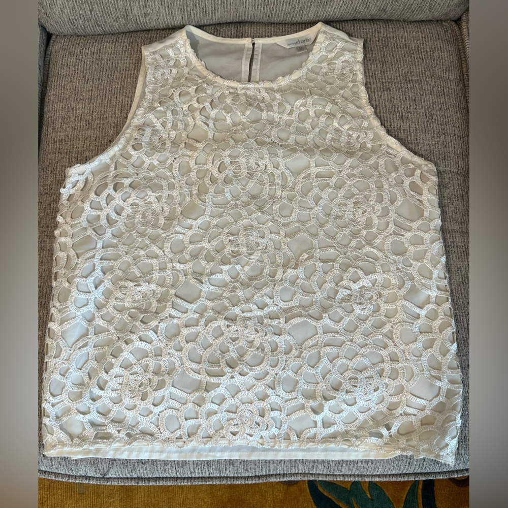 Cream Lace Sleeveless Blouse, size M